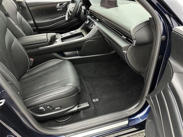 Photo of 2024 Capri Blue Genesis GV80
