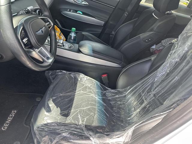 Photo of 2022 Alta White Genesis GV70