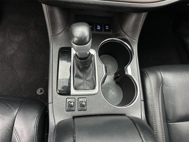 Photo of 2018 Celestial Silver Metallic Toyota Highlander