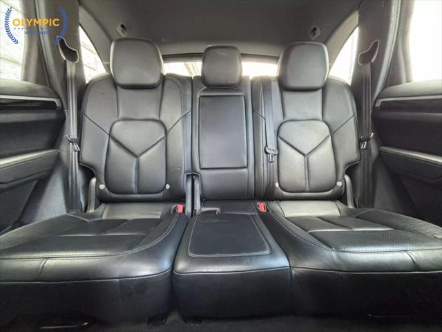 Photo of 2014 Classic Silver Metallic Porsche Cayenne