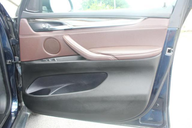 Photo of 2015 Imperial Blue Metallic BMW X5