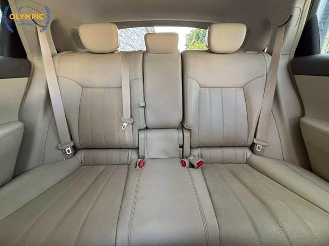 Photo of 2015 Moonlight White INFINITI QX70