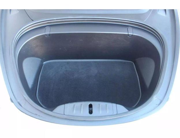 Photo of 2018 Pearl White Multi-Coat Tesla Model 3