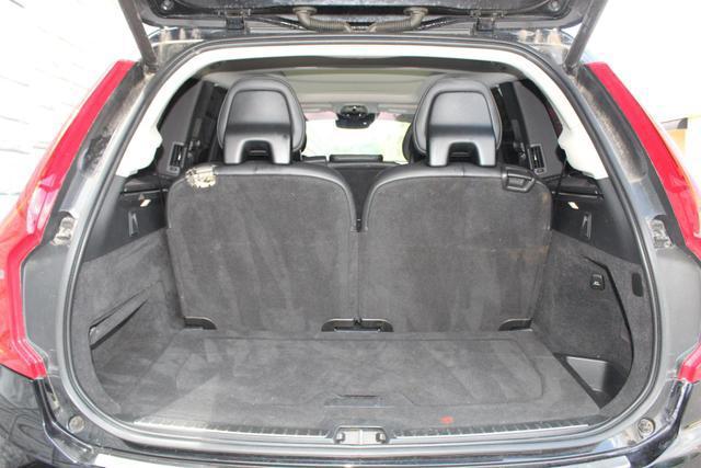 Photo of 2016 Black Volvo XC90 Hybrid