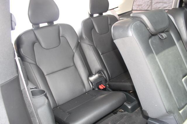 Photo of 2016 Black Volvo XC90 Hybrid