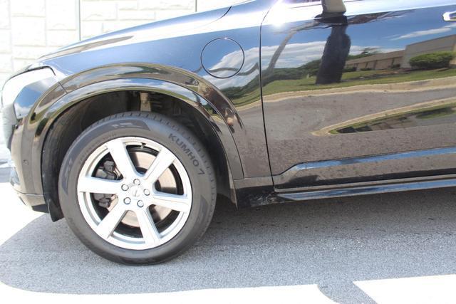 Photo of 2016 Black Volvo XC90 Hybrid