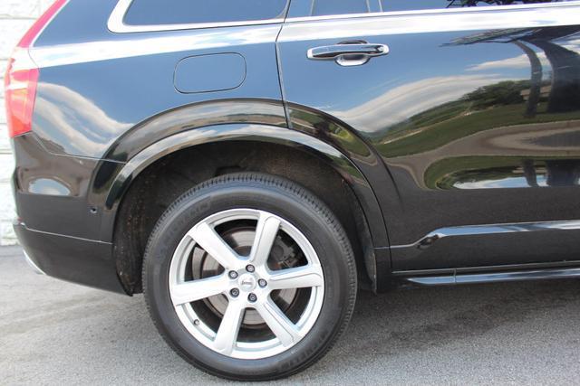 Photo of 2016 Black Volvo XC90 Hybrid