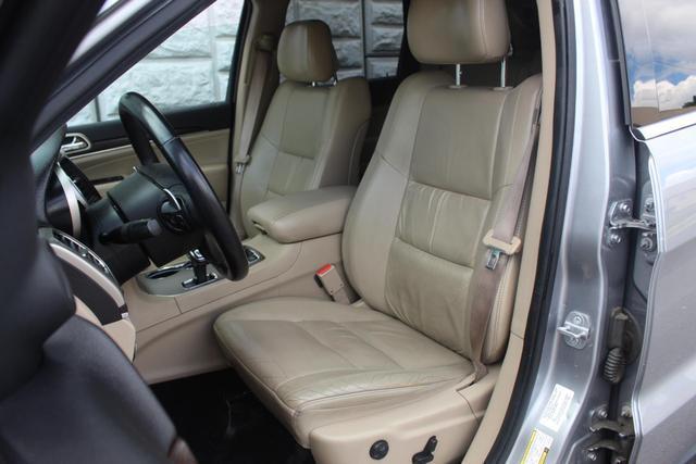 Photo of 2014 Billet Silver Metallic Clearcoat Jeep Grand Cherokee