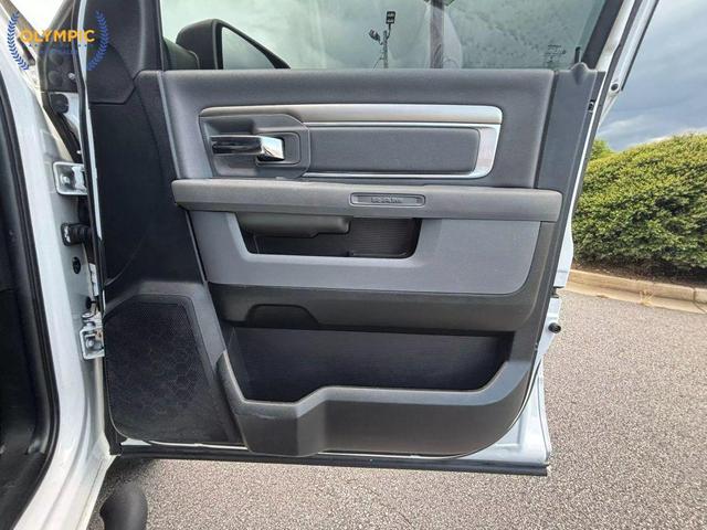 Photo of 2016 White RAM 1500