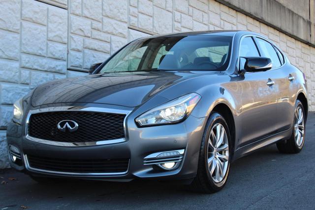 2015 Infiniti Q70