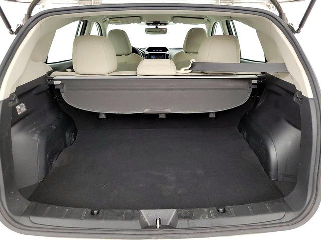 Photo of 2019 White Subaru Impreza