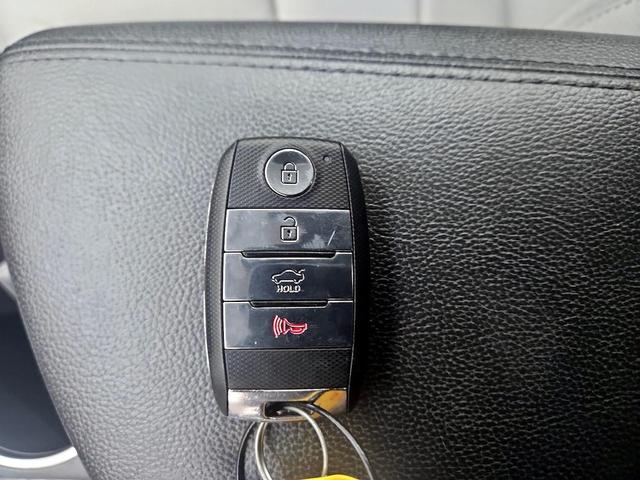 Photo of 2014 Gray Kia Optima
