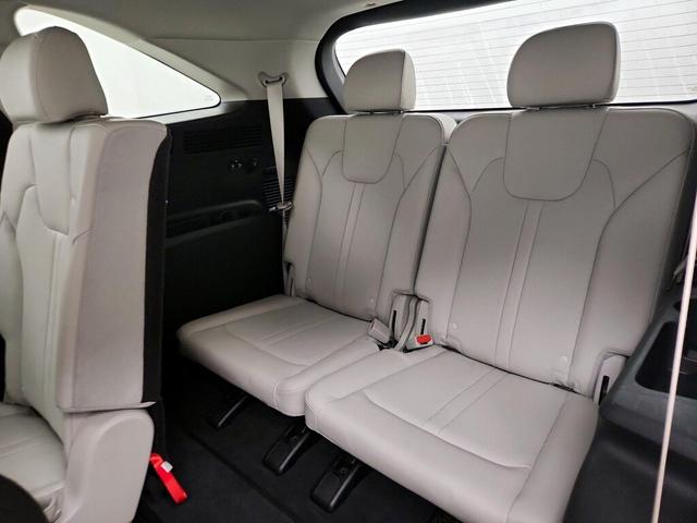 Photo of 2022 White Kia Sorento