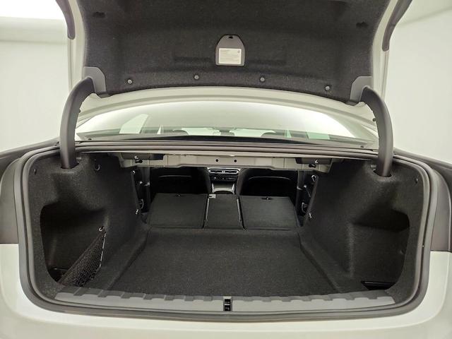 Photo of 2024 White BMW 330