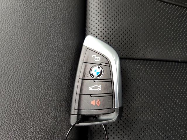 Photo of 2024 White BMW 330