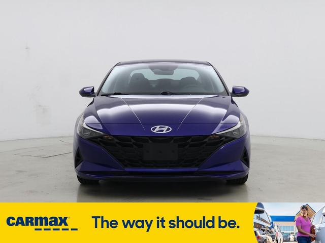 Photo of 2023 Blue Hyundai ELANTRA