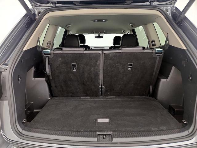 Photo of 2023 Gray Volkswagen Atlas