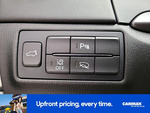 Photo of 2022 White Mazda CX-9