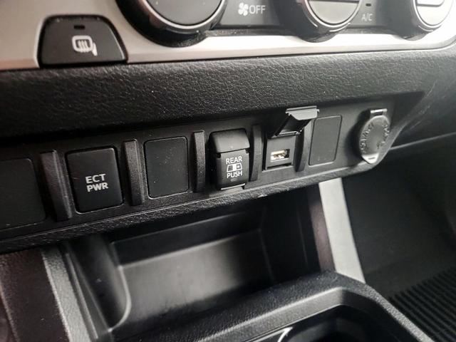 Photo of 2021 Silver Toyota Tacoma