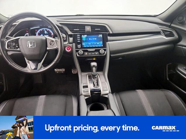 Photo of 2021 White Honda Civic