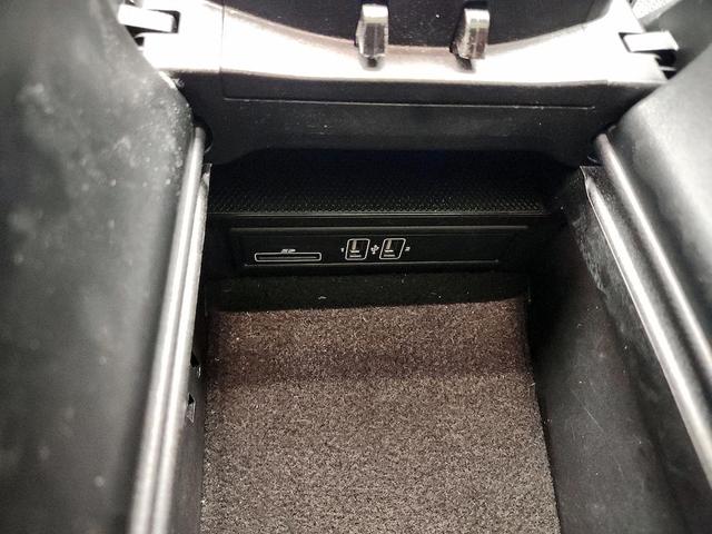 Photo of 2019 Black Mercedes-Benz C-Class