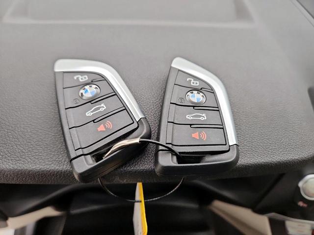 Photo of 2021 White BMW X3