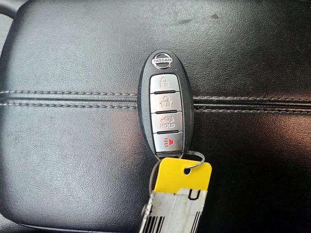 Photo of 2023 Gray Nissan Sentra