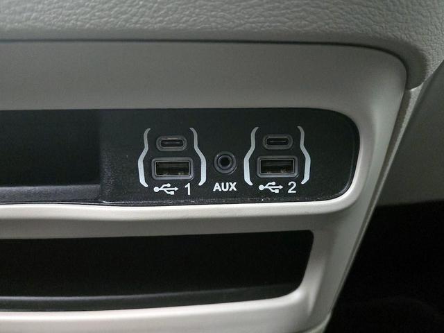 Photo of 2023 Gray Chrysler Pacifica
