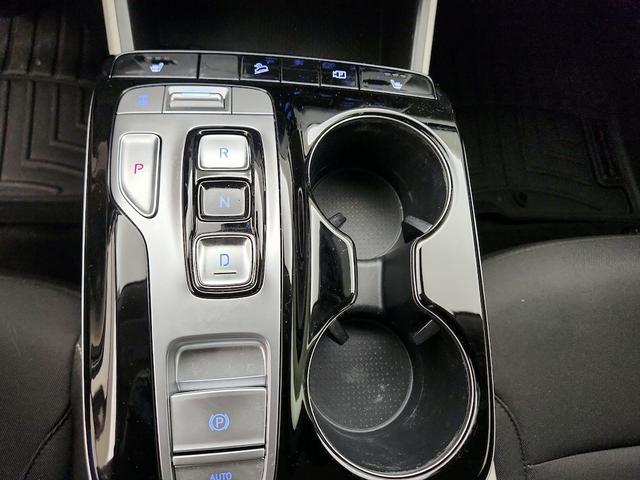 Photo of 2022 Black Hyundai TUCSON Hybrid