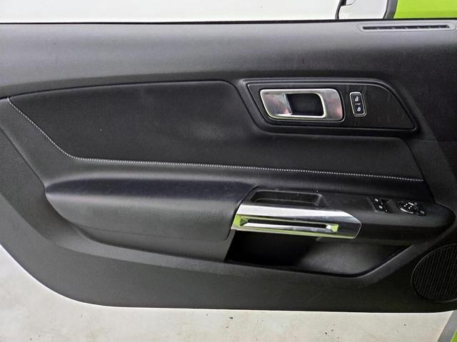 Photo of 2020 Green Ford Mustang