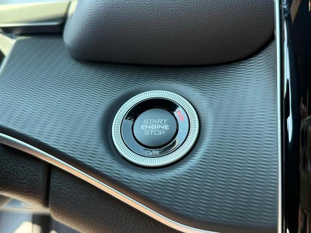 Photo of 2025 Diamond Black Jeep Grand Cherokee L