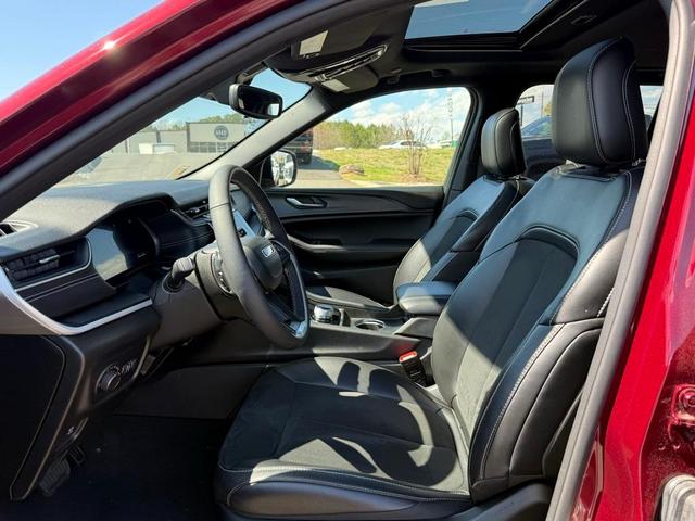 Photo of 2024 Velvet Red Pearlcoat Jeep Grand Cherokee