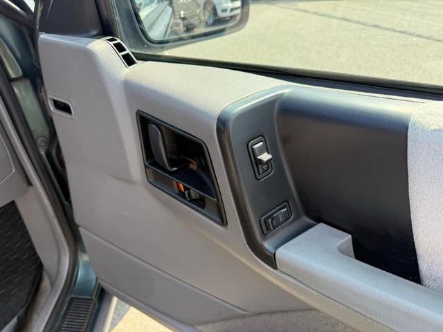 Photo of 1994 Green Jeep Grand Cherokee
