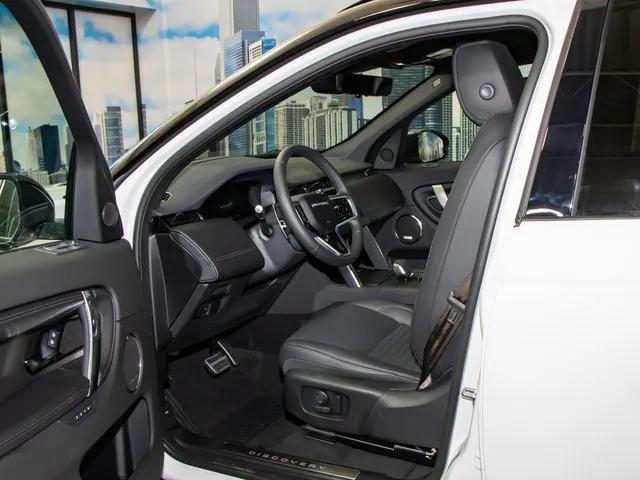 Photo of 2025 Fuji White Land Rover Discovery Sport