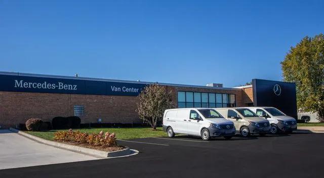 Photo of 2025 Arctic White Mercedes-Benz Sprinter 2500