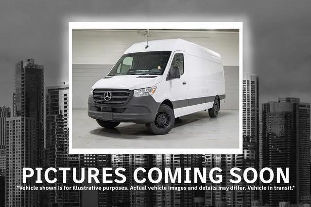 Photo of 2025 Arctic White Mercedes-Benz Sprinter 2500
