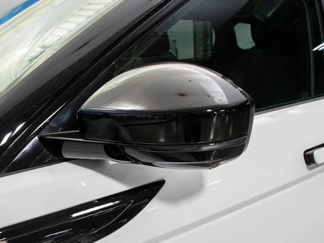 Photo of 2025 Fuji White Land Rover Range Rover Evoque