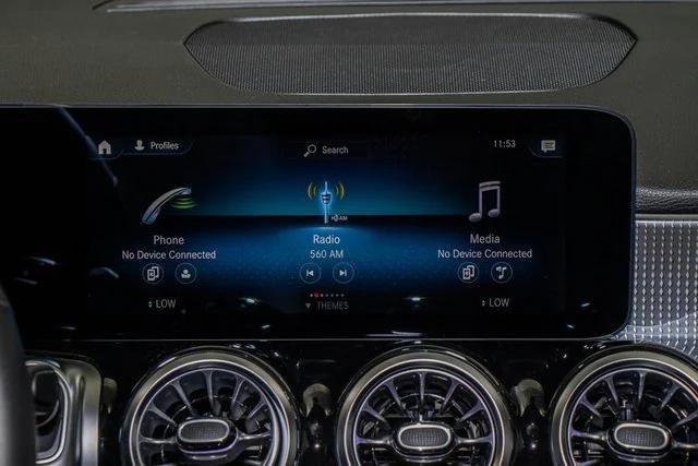 Photo of 2022 Night Black Mercedes-Benz GLB 250