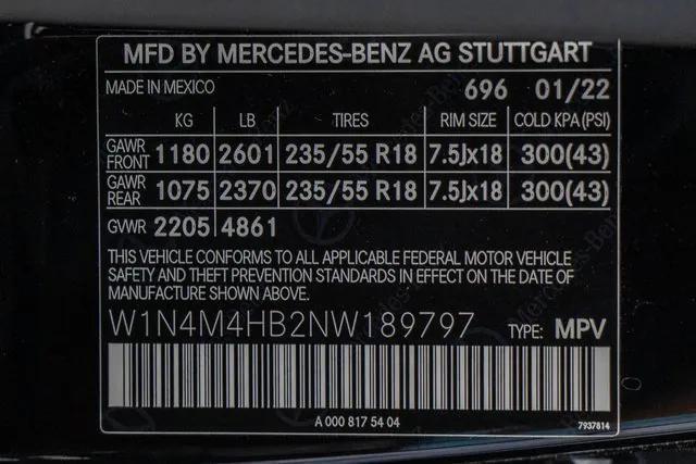Photo of 2022 Night Black Mercedes-Benz GLB 250