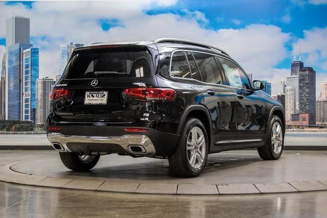 Photo of 2022 Night Black Mercedes-Benz GLB 250