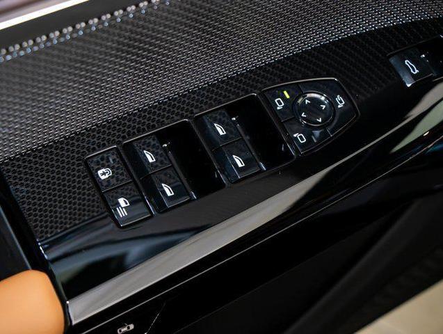 Photo of 2025 Black Sapphire Metallic BMW 740