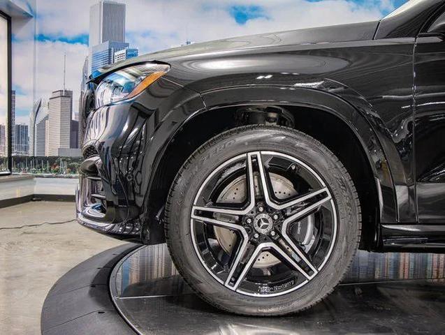 Photo of 2025 Obsidian Black Metallic Mercedes-Benz GLS 450