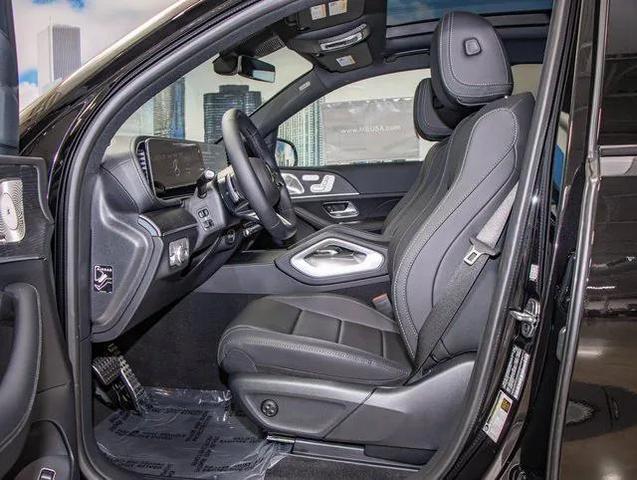Photo of 2025 Obsidian Black Metallic Mercedes-Benz GLS 450