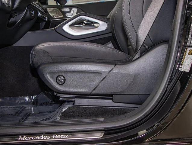 Photo of 2025 Obsidian Black Metallic Mercedes-Benz GLS 450