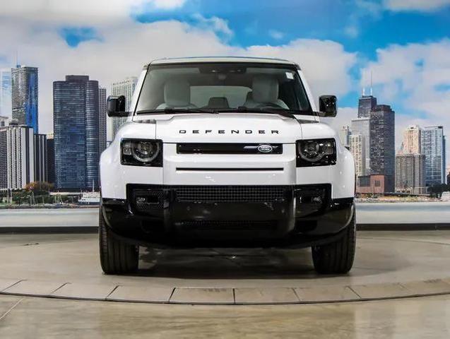 Photo of 2025 Fuji White Land Rover Defender