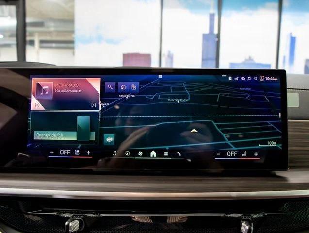 Photo of 2026 Carbon Black Metallic BMW X7