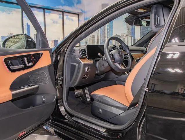 Photo of 2025 Black Mercedes-Benz C-Class