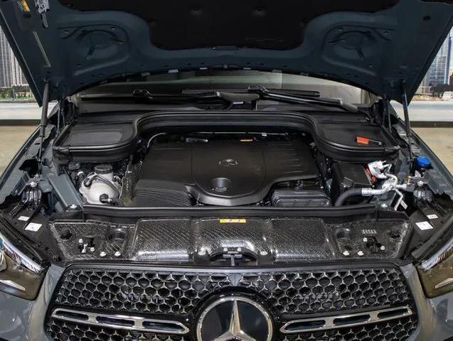 Photo of 2025 Manufaktur Signature Silicon Gray Mercedes-Benz GLE 450