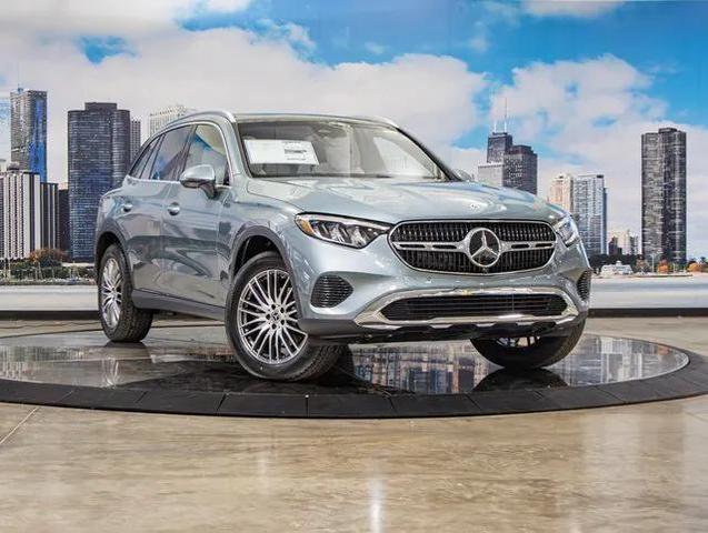 Photo of 2026 Verde Silver Metallic Mercedes-Benz GLC 300