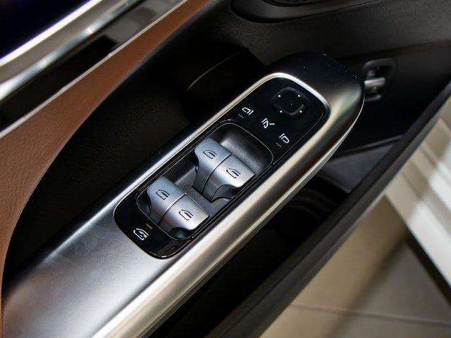 Photo of 2025 Polar White Mercedes-Benz C-Class